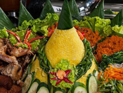 Makna Filosofi ‘Nasi Tumpeng’ Bagi Masyarakat Jawa