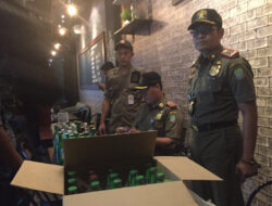 Tegakkan Perda, Satpol PP Geruduk Oak Barell Cafe