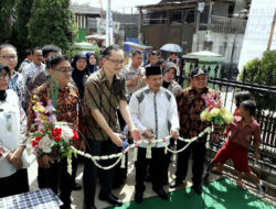 SDN Ketapang Terima Bantuan Renovasi Gedung dan Bea Siswa