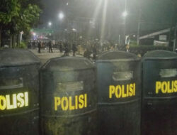 Aksi 22 Mei Diawali Bentrok, Polisi Muntahkan Gas Air Mata.