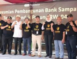 Airin Resmikan Bank Sampah