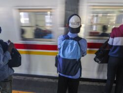 Kereta Api Indonesia Merugi Akibat PSBB DKI Jakarta