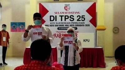 Cawali Surabaya Eri Cahyadi Berikan Hak Suara di TPS 25, Ketintang Selatan