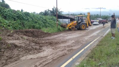 Jalani Instruksi ODSK, PUPR Sulut Bersihkan Sisa Material Longsor