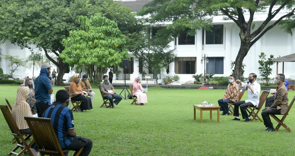 Orang Pertama Penerima Vaksin Covid-19