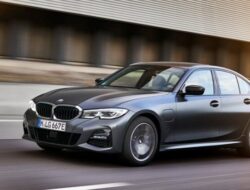 BMW Seri 5 dan 3 hybrid Terbaru Bakal Dirilis Maret