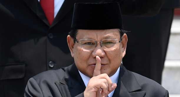 Elektabilitas Ganjar Pranowo Anjlok, Menhan Prabowo di Posisi Teratas