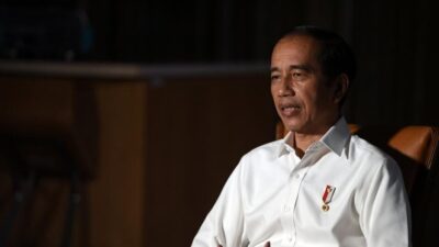 Presiden Minta Percepat Vaksinasi Massal di Daerah