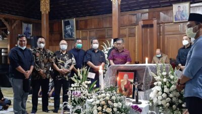 Ungkapan Dukacita Kader PDI Perjuangan Pada Ibunda Sekjen Hasto