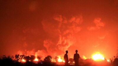 Dua Titik Api di Tangki Kilang Balongan Berhasil Dipadamkan