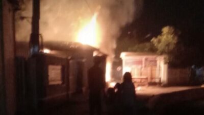 Kebakaran di Karang Serang