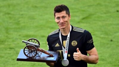 Patahkan Rekor Klub, Robert Lewandowski Raih Gelar Top Skor Jerman