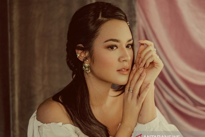 Penyanyi Cantik Raisa