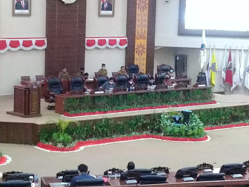 Paripurna Wagub Sulut