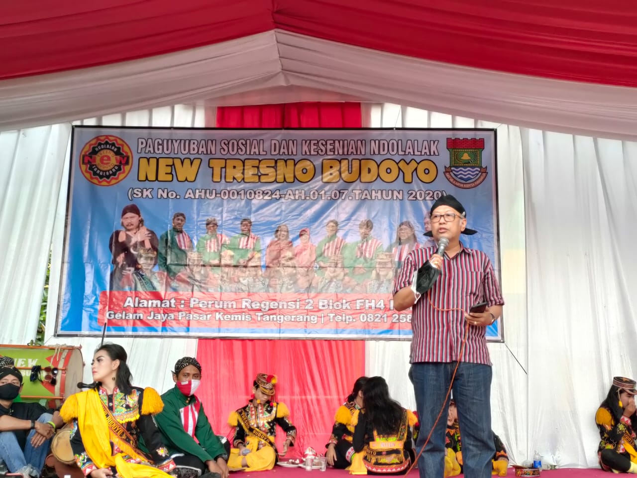 Anggota Komisi VI DPR RI dari Dapil Banten III, Ananta Wahana, memberikan apresiasi kepada para penggiat seni urban dari Purworejo, Jawa Tengah. Hal ini dibuktikan dengan kehadirannya dalam kegiatan pentas seni ndolalak di Kompleks Perumahan Graha Raflesia, Kecamatan Panongan, Kabupaten Tangerang, Minggu (31/10/2021).