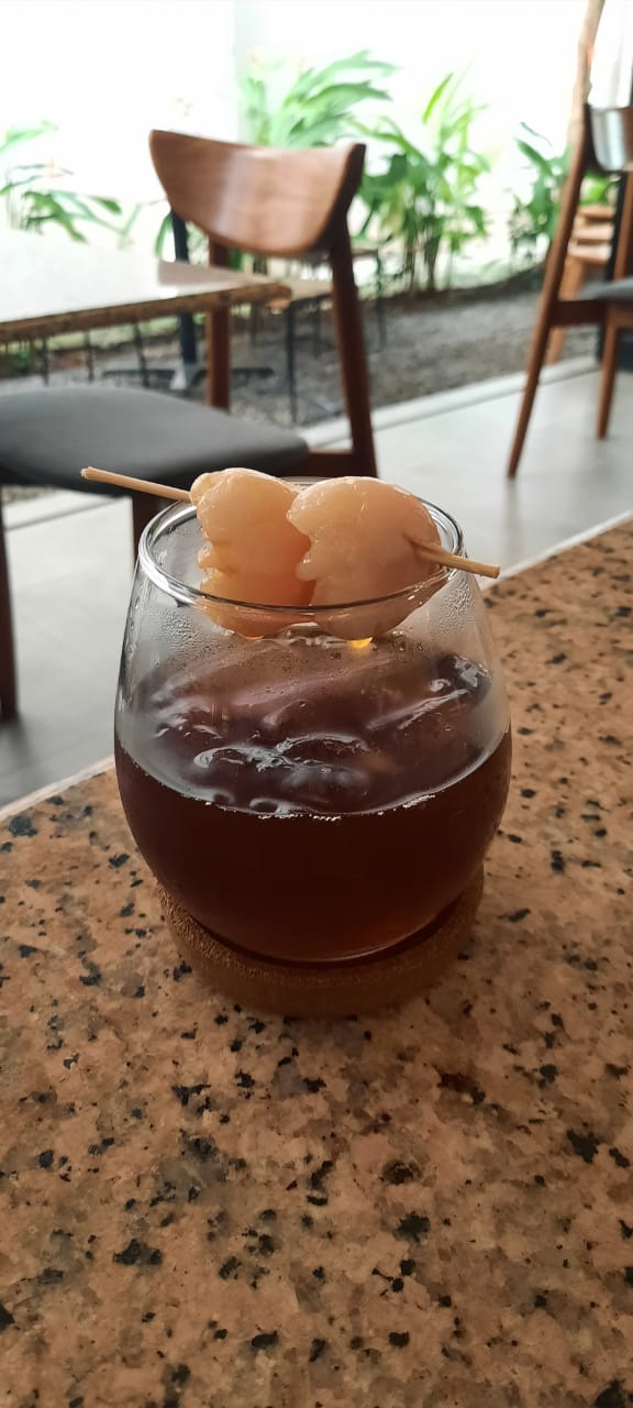 Menikmati Es Kopi Galyo