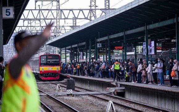 Belum Pernah Naik Sejak 2015, Kemenhub Usul Tarif KRL Naik Jadi Rp5.000