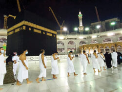 Pemberangkatan Jemaah Umrah Dibuka Kembali Mulai Hari Ini