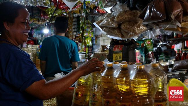 Harga Minyak Goreng Eceran Jadi Rp11.500 Mulai 1 Februari