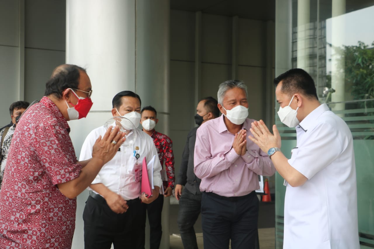 Bupati Minsel Frangky Wongkar