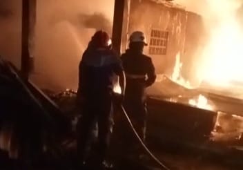 Rabu, 16 Maret 2022, Kebakaran melanda sebuah gudang produksi Peti Mati di Kampung Ciapus, Kecamatan Panongan, Kabupaten Tangerang.