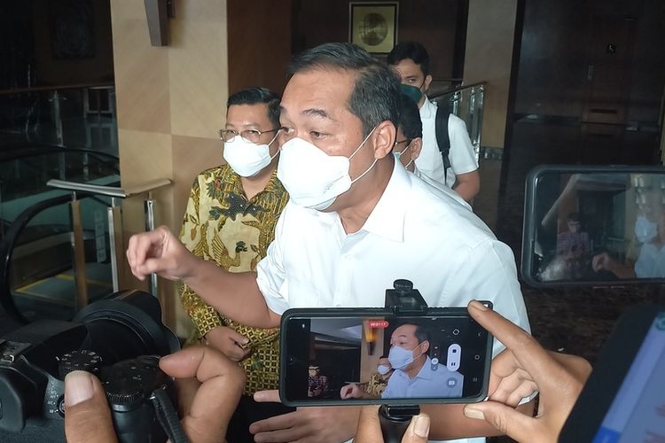 Menteri Perdagangan (Mendag) Muhammad Lutfi membeberkan ada lima produsen yang telah memproduksi minyak goreng