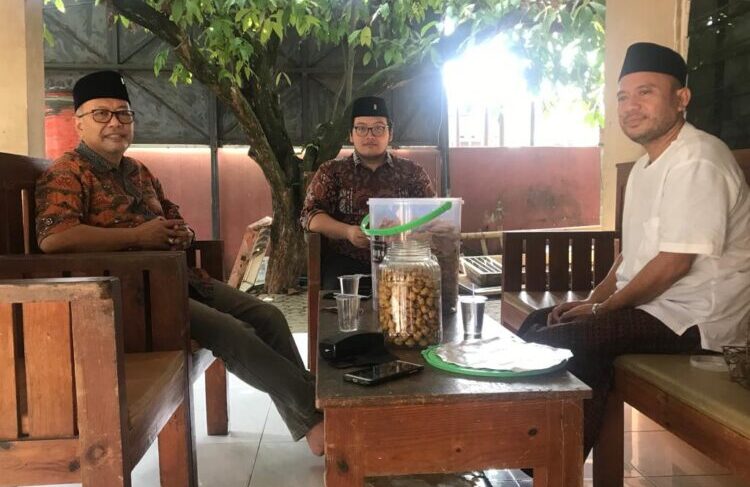 bergaul dengan ulama