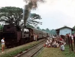 Kereta Api Legendaris Rangkasbitung-Labuan Primadona Kaum Inlanders