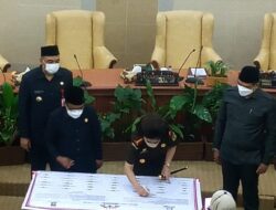 Komitmen Bebas KKN, DPRD dan Kejari Kabupaten Tangerang Teken Pakta Integritas
