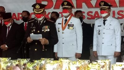 Polresta Tangerang Banten Bersama Unsur Forkopimda Kabupaten Tangerang memusnahkan barang bukti narkoba di Lapangan Maulana Yudhanegara
