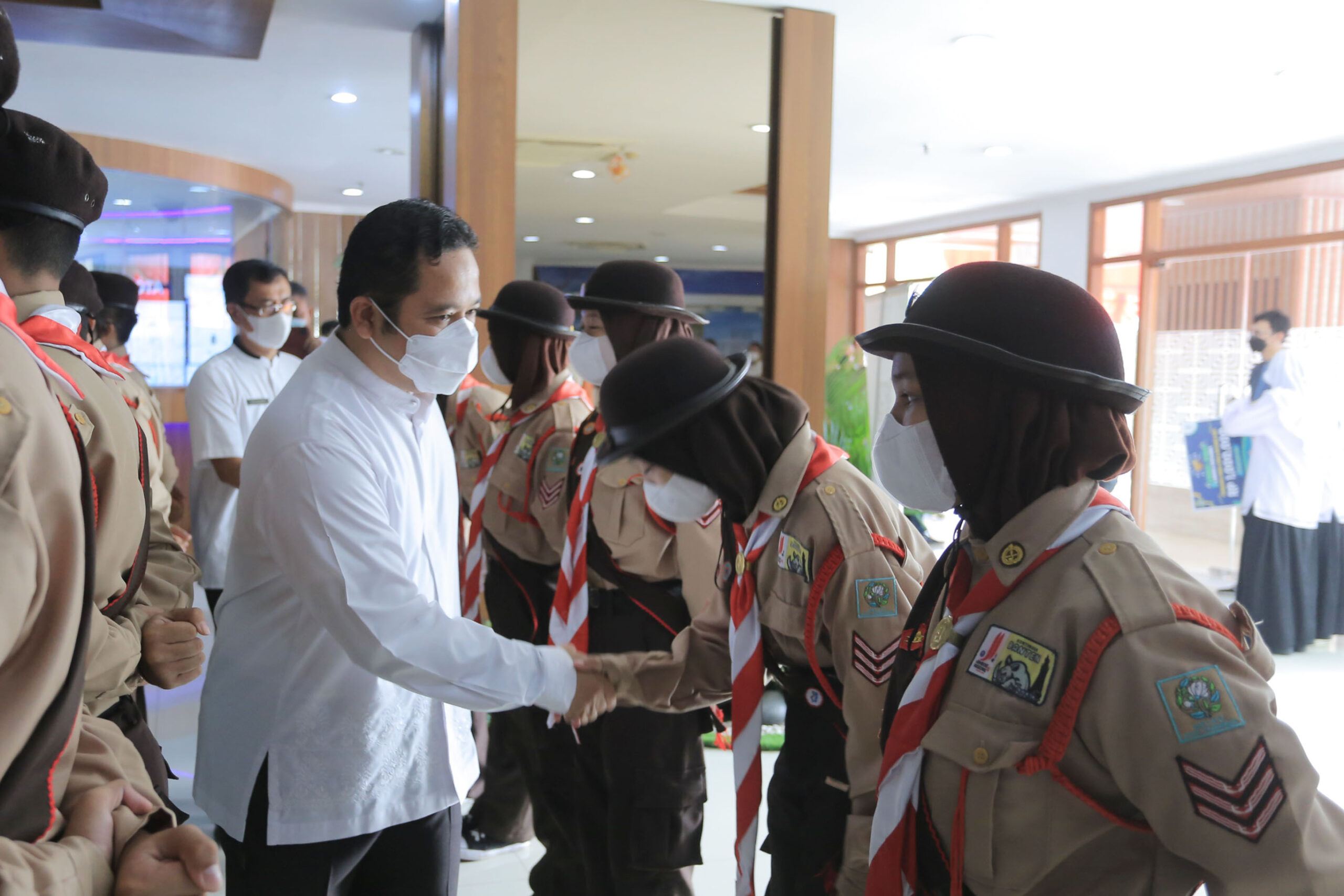 Wali Kota Tangerang Arief R Wismansyah lepas 16 kontingen Pramuka Kota Tangerang ikuti Jambore nasional ke XI di Cibubur Jakarta