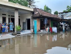 Sebanyak 34 KK di Kampung Cogreg Tangerang Terendam Banjir Hingga 120 Cm