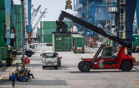 Surplus Neraca Perdagangan Terus Melaju