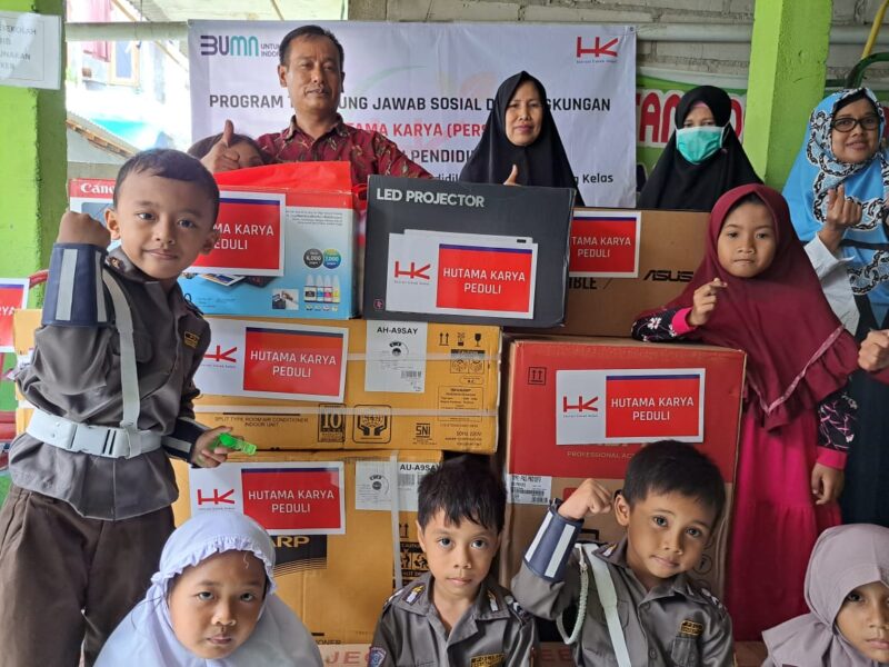 Melalui Program TJSL, Hutama Karya Bangun Fasilitas Umum Pendidikan di Jakarta