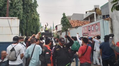 PHK Sepihak, Pacific Paint di Kota Tangerang Didemo Karyawan