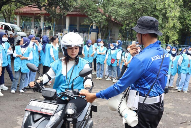 PNM Bekerjasama dengan Jasa Raharja Lakukan Pelatihan Safety Riding “Peluk Mekaar”