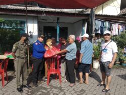 Dinsos Kota Tangerang Dirikan Dapur Umum dan Salurkan Makanan Pada Warga Terdampak Banjir
