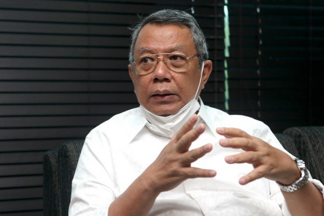 Wali Kota Tangsel Benyamin Davnie