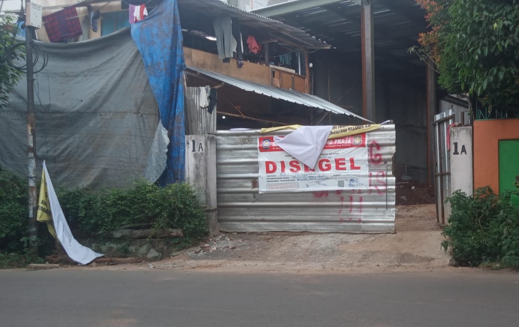 Pembangunan Pabrik Masker di Pondok Aren Kota Tangsel yang diprotes warga