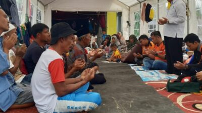 Badan amil zakat nasional Kota Tangerang menggelar doa istighosah bersama penyintas gempa Cianjur
