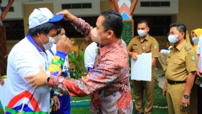 Wali Kota Tangerang Arief R Wismansyah lepas atlet Paralypic ke Peparprov IV Banten 2022