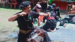 Debus Membuat Orang Banten Bisa Berjalan Di Atas Bara Sambil Mengunyah Kaca