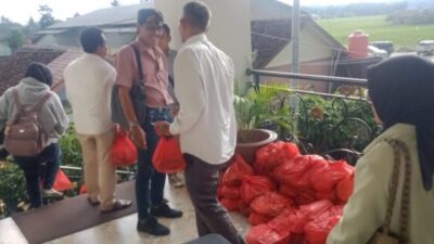 Ratusan Warga Lebak Banten Dapat Bantuan Paket Sembako Dari BRI