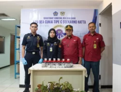 Bea Cukai Soekarno-Hatta Tegah Ekspor Puluhan Kumbang dan Bibit Kantong Semar
