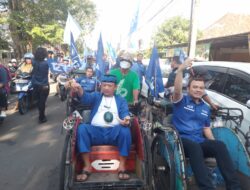 PAN Kota Tangerang Daftarkan 50 Bacaleg ke KPU Dengan Mengendarai Becak