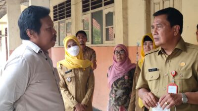 Sekda Kabupaten Tangerang Moch Maesyal Rasyid saat berkunjung ke Gedung SMK Korpri Tigaraksa