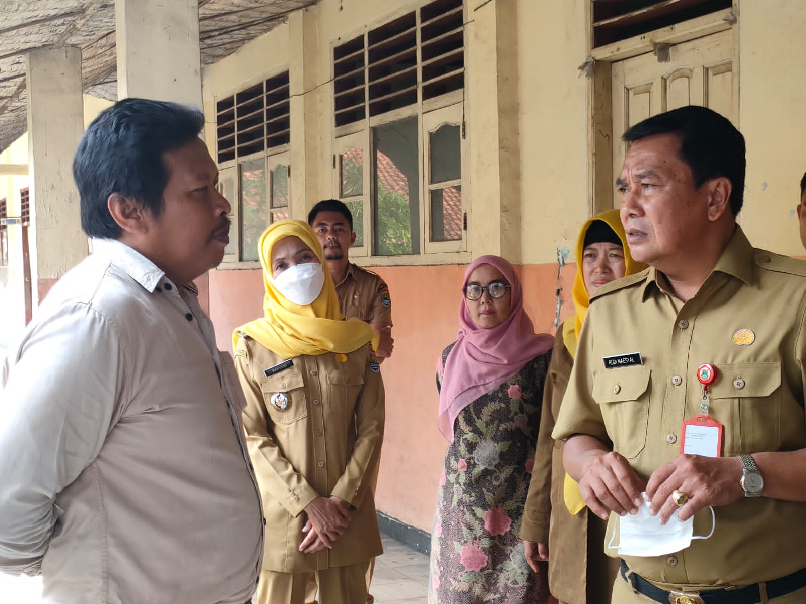 Sekda Kabupaten Tangerang Moch Maesyal Rasyid saat berkunjung ke Gedung SMK Korpri Tigaraksa