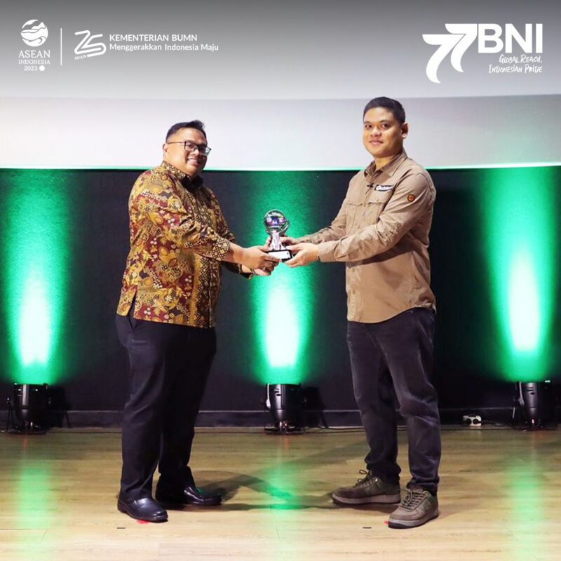 BNI Xpora Raih Penghargaan Marketeers SME Enhancement of The Year