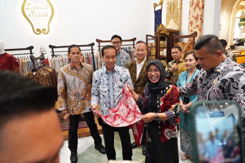 Batik Nasabah PNM Dilirik Jokowi Saat Gelar Batik Nusantara (GBN) 2023!