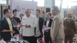 Bupati Tangerang Ahmed Zaki Iskandar hadir dalam pembukaan promosi UMKM Kabupaten Tangerang di Gerai Nusantara Bandara Soekarno Hatta.